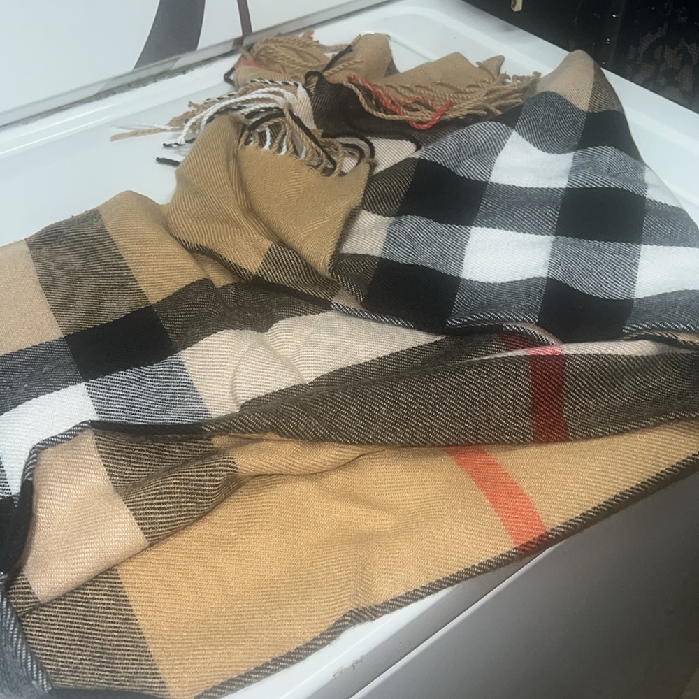 Long scarf - Picture 3 of 3